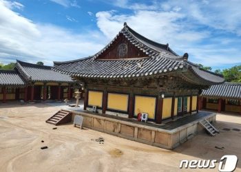 나무 쓰러지고 도로 쓸려 가…석굴암·불국사도 ‘힌남노’ 피해