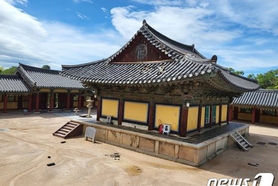 나무 쓰러지고 도로 쓸려 가…석굴암·불국사도 ‘힌남노’ 피해