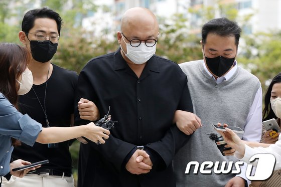 ‘필로폰 투약’ 돈스파이크·유흥업소 종사자 구속…”도망 우려”