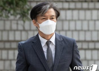 조국 측 “檢, ‘부모찬스’ 수사하려면 형사처벌 기준 안내 기간 둬야”