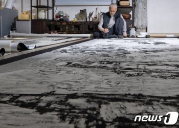 ‘수묵화’ 대가 박대성 화백 ‘먹의 재창조’ 전, 미국으로 향했다