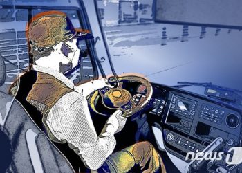 “나 대학원생이야, 무식하긴”…음료 든 승객, 버스 기사 제지에 ‘막말’