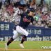 결승 3루타 황성빈 “30년 만에 롯데 출신 신인상 욕심나지만…”