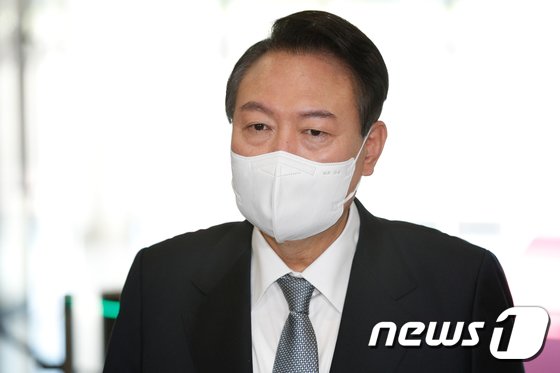 검찰 “尹 ‘도이치·재산신고’ 허위사실 공표혐의 시효정지…계속 수사”