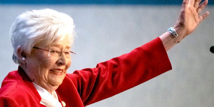 아이비 주지사, 미국에서 가장 인기있는 주지사 7위