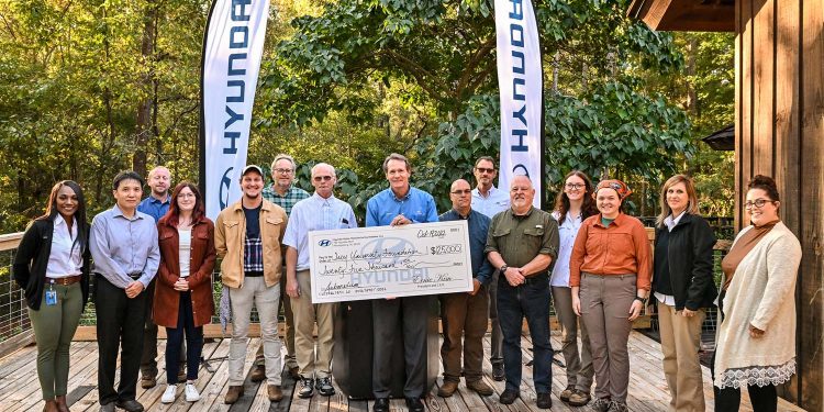 현대차, 트로이 대학에 2만5천불 기부