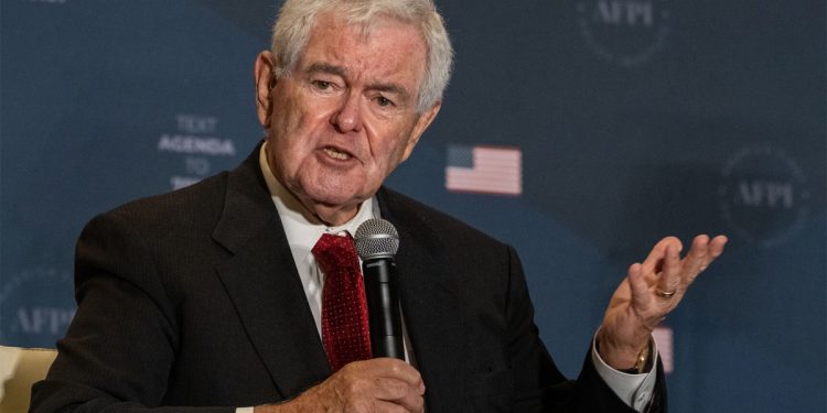 깅리치: 공화당 상원 7석, 하원 50석까지 가능