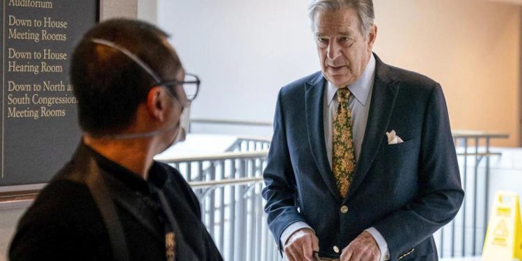 가택 침입한 괴한, 낸시 펠로시 남편 공격