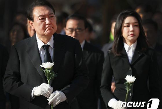 ‘이태원 참사’ 서울광장 합동분향소 첫날 4038명 조문