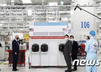 삼성·SK, ‘美정부 장비 통제 1년 유예’로 급한 불 껐지만…”불확실성 여전”