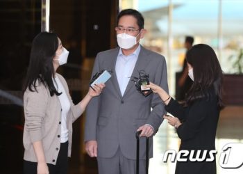 삼성 준법위 만난 이재용, ‘준법경영 의지’ 재차 강조