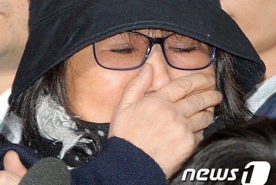 ‘국정농단’ 최순실, 경찰에 악성댓글 아이디 2000여개 무더기 고소