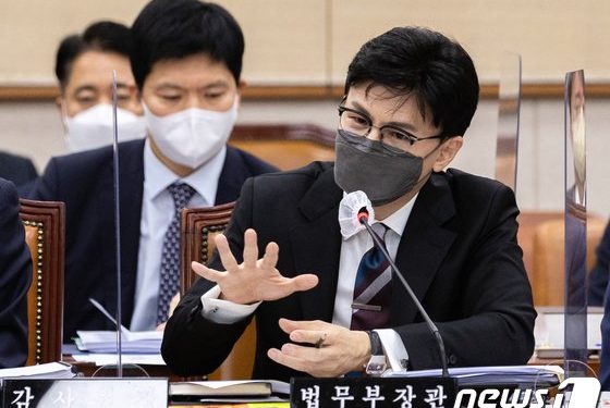 한동훈, ‘청담술자리’ 의혹에 “던져놓고 프레임, 쥴리처럼”