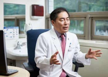 말이 안나오고 눈앞이 침침…뇌졸중 신호, 즉시 병원 달려가야