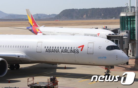 ‘킹달러’에 아시아나항공 완전자본잠식 위기…”대규모 환손실 불가피”