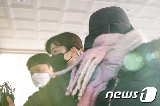 ‘남양유업 손녀’ 황하나, 2평 캠핑카서 치매 할머니와 생활 ‘충격’