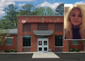 진료실에서 잠들고 깨어나 보니..나 혼자?!