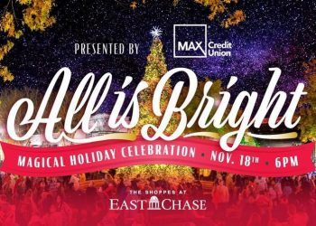 이스트체이스 크리스마스 트리 금요일 밝힌다