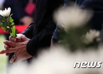 트라우마 된 ‘그날의 아픔’…일기쓰기·자원봉사로 이겨내요