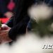 트라우마 된 ‘그날의 아픔’…일기쓰기·자원봉사로 이겨내요