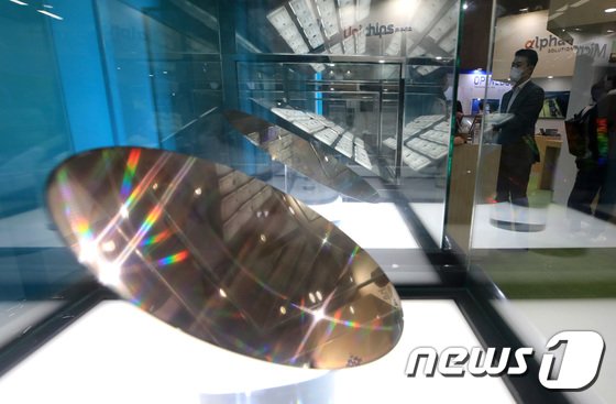 ‘꽁꽁 언’ 반도체 내년 2분기 반등한다는데…IC인사이츠의 논리는?