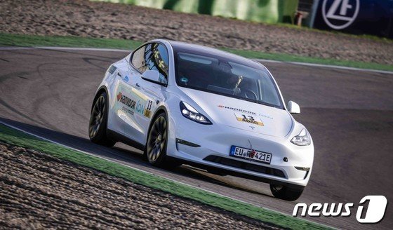 한국타이어 ‘ADAC 24시 e-컴피티션’ 대회서 성능 입증