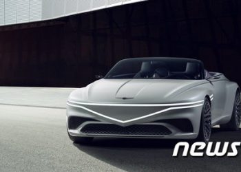 ‘지붕 열리는’ 제네시스 첫 컨버터블, 어떤 모습일까…”전통 가옥 영감”