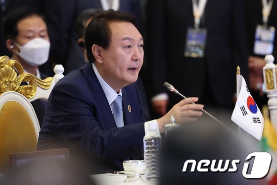 尹대통령, G20 정상회의 참석…식량에너지, 안보·보건 세션 발언