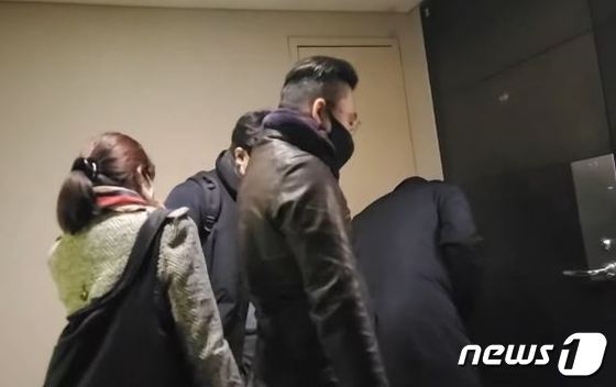 尹 대통령 “법무부 장관 집을 무단침입?…어떤 고통 따르는지 보여줘야”