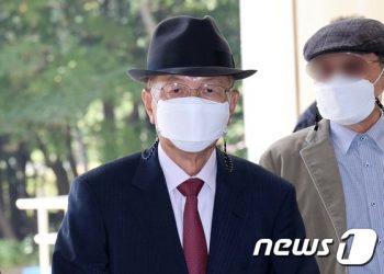 ‘세월호 보고 시간 조작’ 김기춘, 오늘 파기환송심 선고