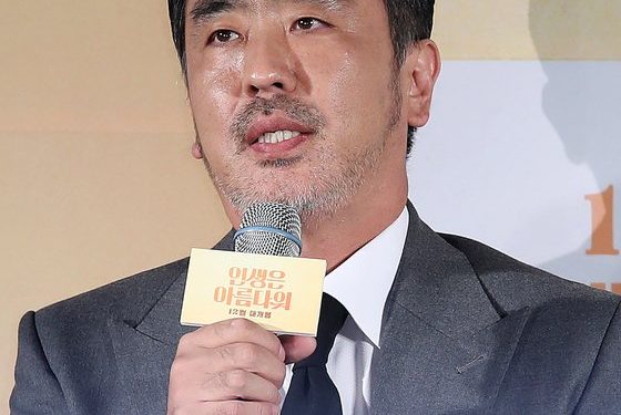 류승룡, 가나전 주심 SNS에 ‘문어 3마리’ 댓글…”생각 짧았다”
