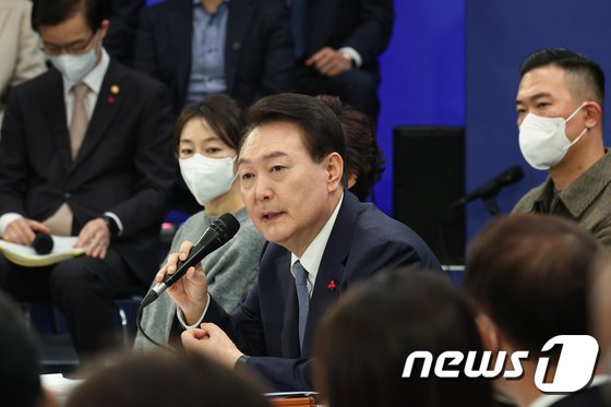 尹, 뚝심으로 지지율 반등 효과…신년 앞두고 ‘개혁’ 동력 확보