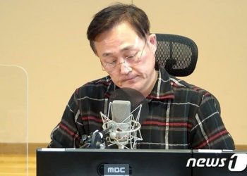 김어준 주진우 신장식에 이어 표창원도 하차→表 “연말까지 하고 내 꿈 찾아”