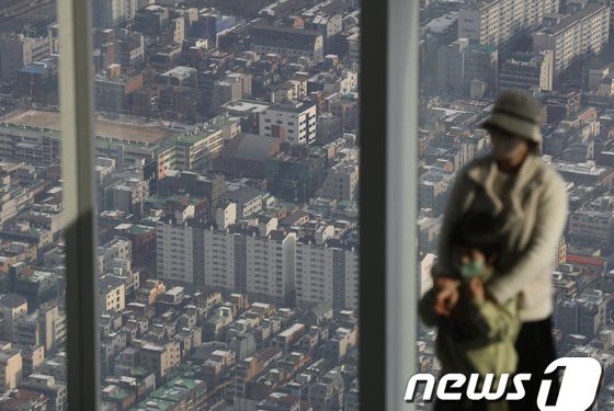 수억대 하락 사례에 서울 집값 전망 ‘꽁꽁’…중개업자 0.1%만 “상승”