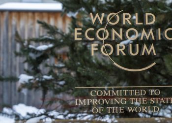 “6%까지 간다” “4%가 이상적”…월가 수장들 금리 전망 제각각