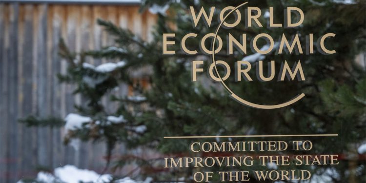 “6%까지 간다” “4%가 이상적”…월가 수장들 금리 전망 제각각