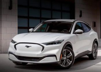 원자재 가격 올랐지만 전기차 값은 떨어지네…美서 경쟁 과열