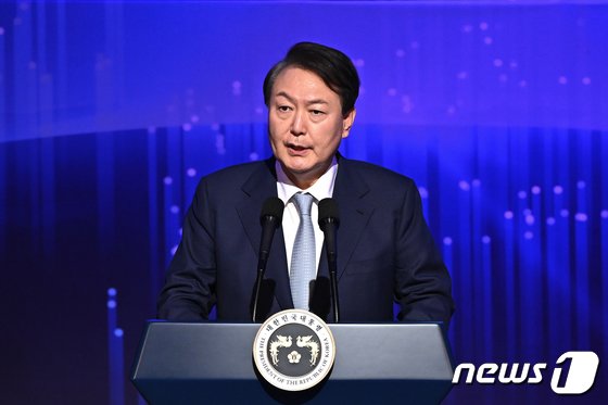 UAE 공들인 尹, 첫 국빈 방문…원전·방산 ‘중동교두보’ 기대