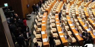 국회 ‘문’ 열었지만 ‘이재명·김건희·이상민’에 1월 앙금까지 난항 불가피