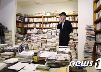실천문학사, 고은 시인 시집 출간 논란에 결국 ‘사과’…”공급 중단”