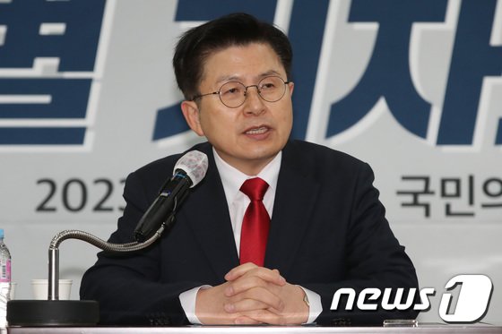 황교안 “안철수는 메뚜기, 유승민은 암덩어리, 김기현은 기대는 정치”