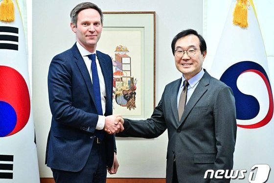 이도훈 차관, 美 NSC 부보좌관 만나 “IRA 차별 요소 해소” 요청