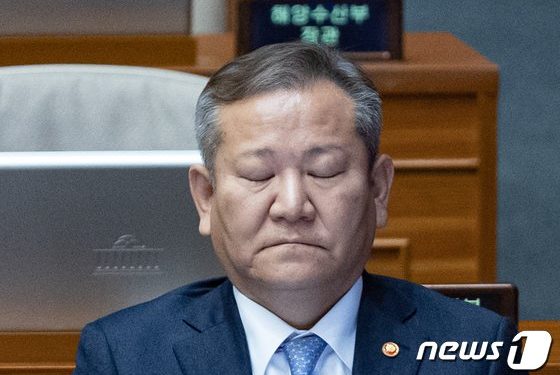 대통령실 “이상민, 어떤 법 위반했나”…차관 교체 등 고심