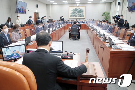 국회 운영위 오늘 법안심사…’이재명·김건희·천공’ 공방 예상