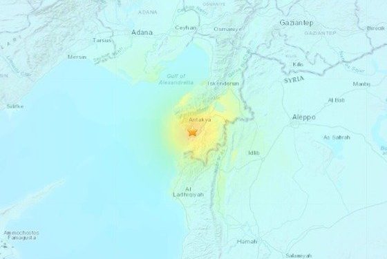 “건물 붕괴소리 들려”…튀르키예 규모 6.4 지진 후 여진 잇따라