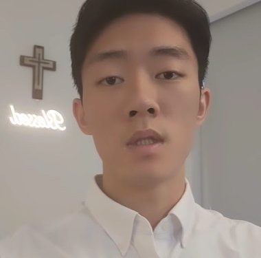 ‘검은돈’ 폭로 전두환 손자, 할머니 이순자씨 카톡 공개…”한국에 와라”