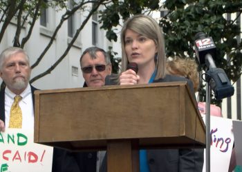 메디케이드 확장 옹호론자들 주의사당에 집결