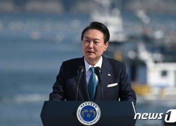 尹, 전남 가뭄 상황 점검…”주민·산단 물 공급 끊기지 않도록”