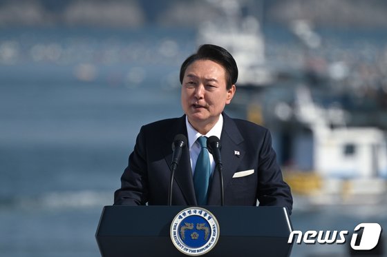 尹, 전남 가뭄 상황 점검…”주민·산단 물 공급 끊기지 않도록”