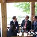 尹, ’50년 지기’ 김성한 사표 수리한 날…밤늦게까지 환송회